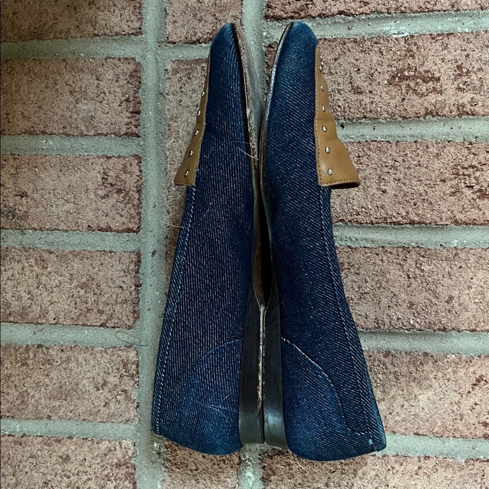 Enzo Angiolini Navy and Tan Loafers - Picture 7 of 9